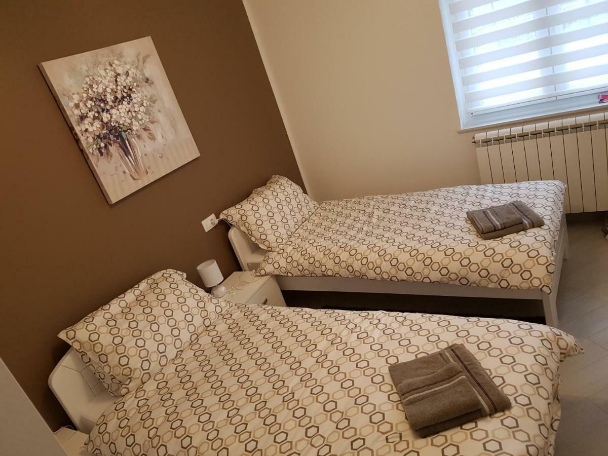 קוסטרנה Apartment Laura מראה חיצוני תמונה