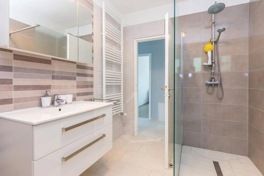 קוסטרנה Apartment Laura מראה חיצוני תמונה