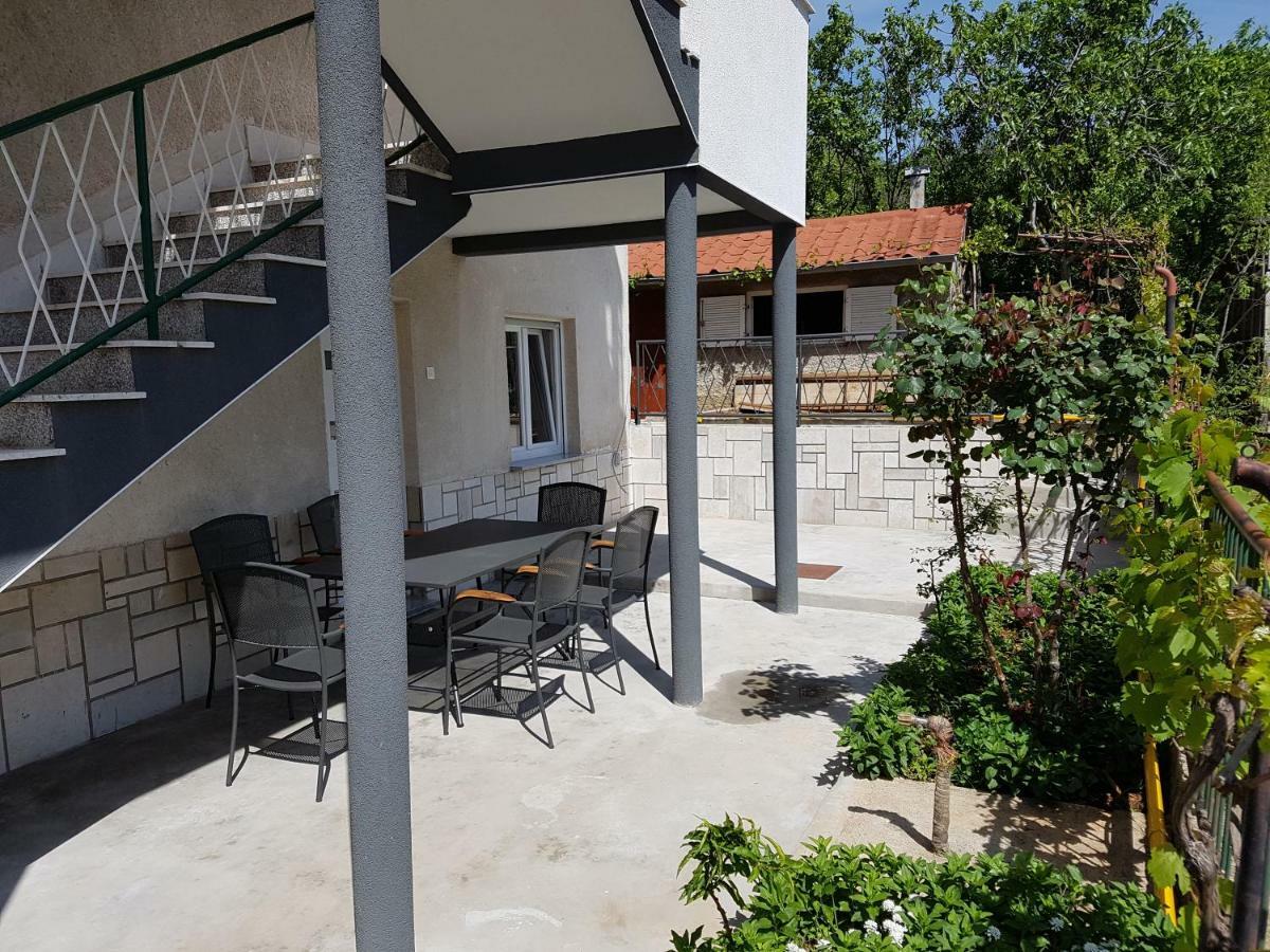 קוסטרנה Apartment Laura מראה חיצוני תמונה